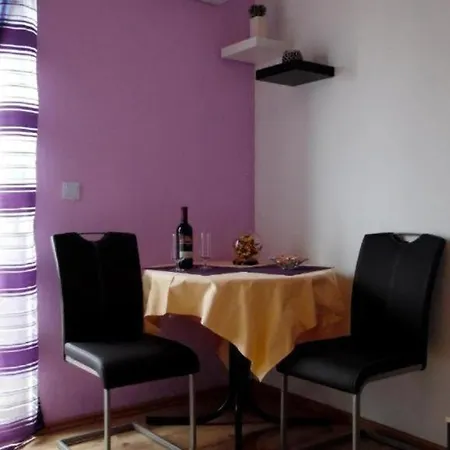 Apartmán Sara 1 *