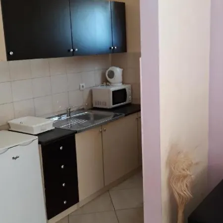 Sara 1 Makarská