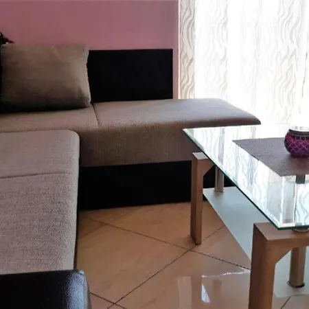 Sara 1 Apartmán *