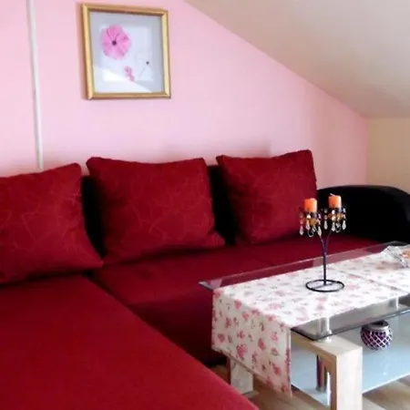 Sara 1 Apartmán *