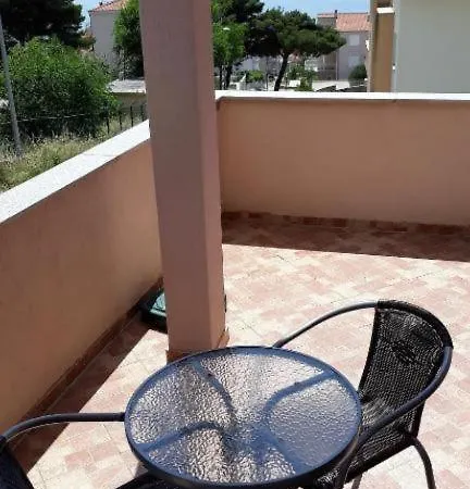 Sara 1 Apartmán *