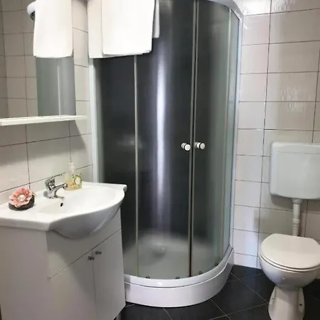 Sara 1 Apartmán *